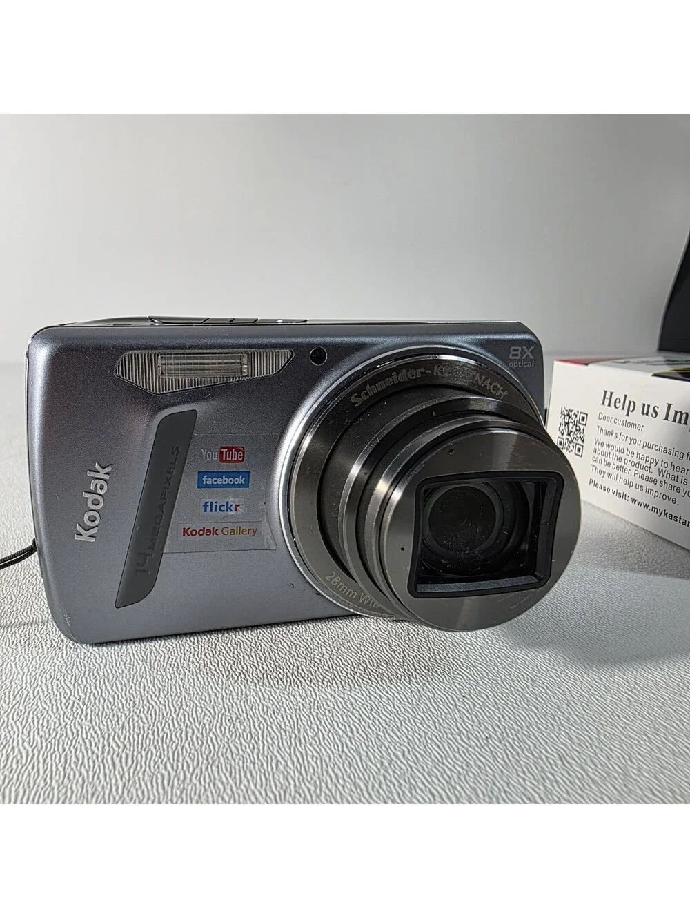 Kodak EasyShare M580 14.MP Digital Camera with Charger, Battery and Card.